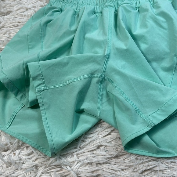 Lululemon Track That Mid-Rise Lined Short 5" Wild Mint - Picture 2 of 7